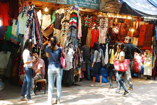 Dig Deeper For Your Passion and Shopping Endeavours In Flea Markets